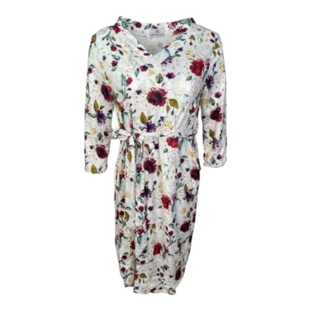 Kins and Kay NWT Beautiful Luxurious Floral Robe